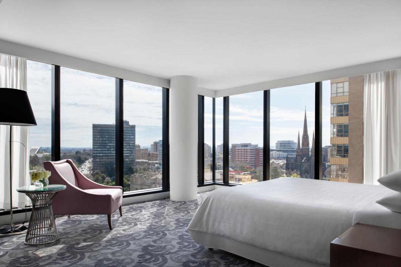 Sheraton Melbourne Hotel Екстер'єр фото A bedroom at The Westin