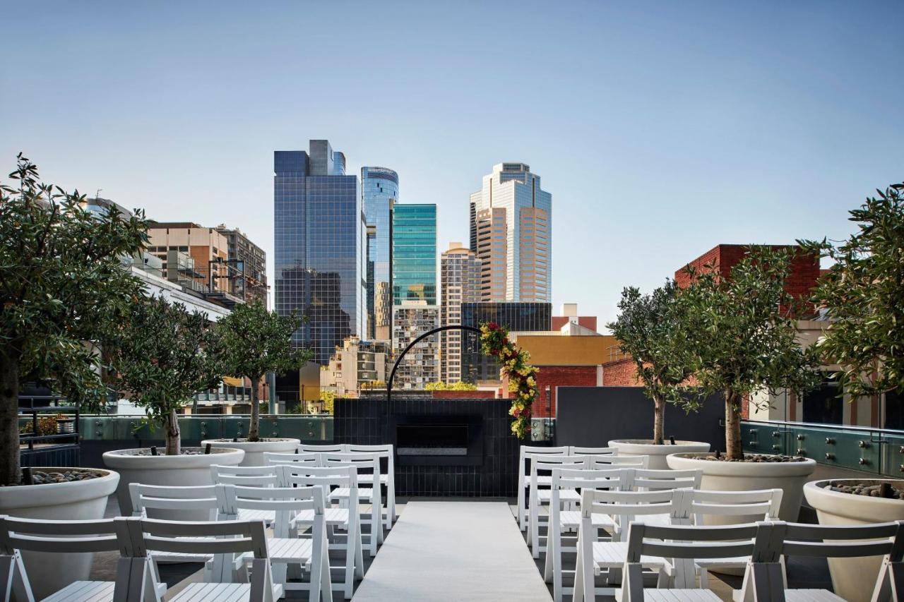 Sheraton Melbourne Hotel Екстер'єр фото The rooftop cinema at the Emporium shopping centre