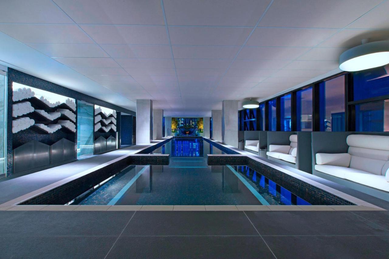 Sheraton Melbourne Hotel Екстер'єр фото The Sky Pool