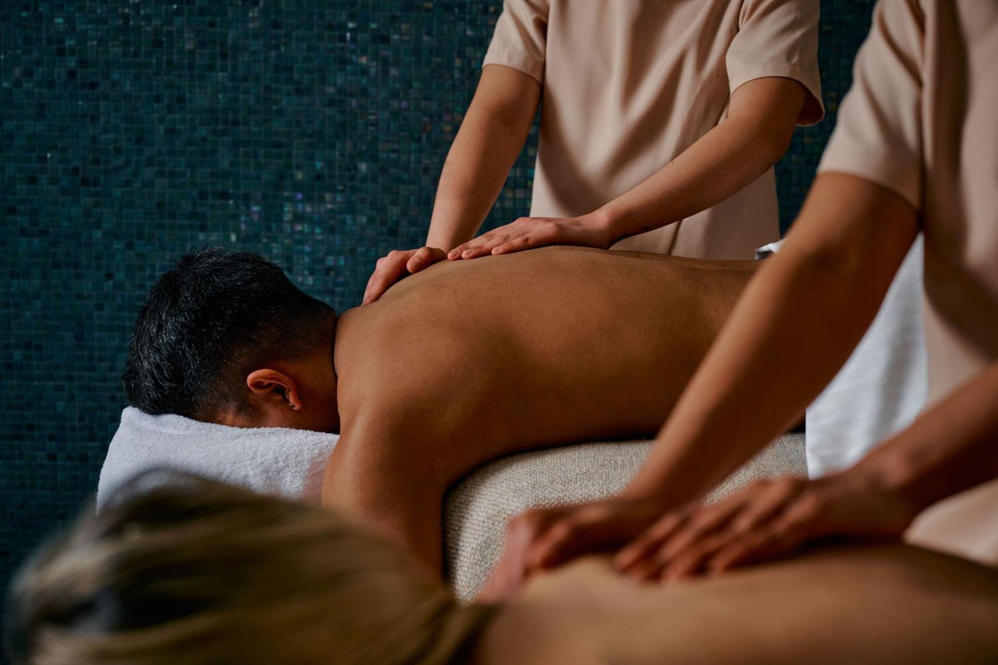 Sheraton Melbourne Hotel Екстер'єр фото Massage